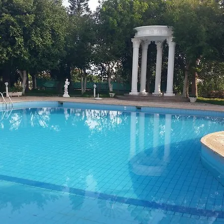 Crown Henipa 3* Larnaca