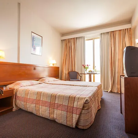 Hotel Crown Henipa Larnaca