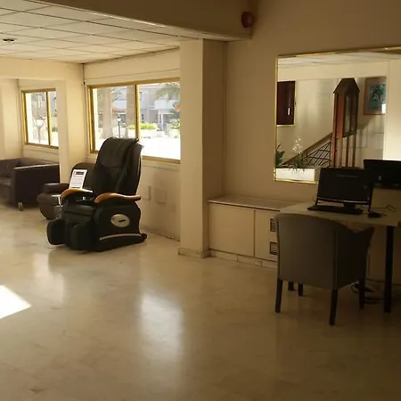 Crown Henipa Szálloda 3*