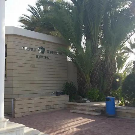 Szálloda Crown Henipa