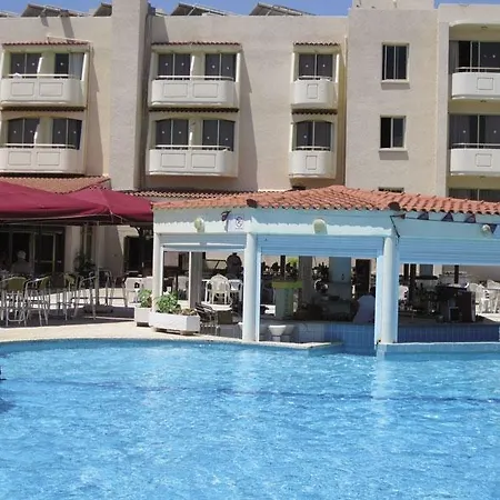 Szálloda Crown Henipa 3*