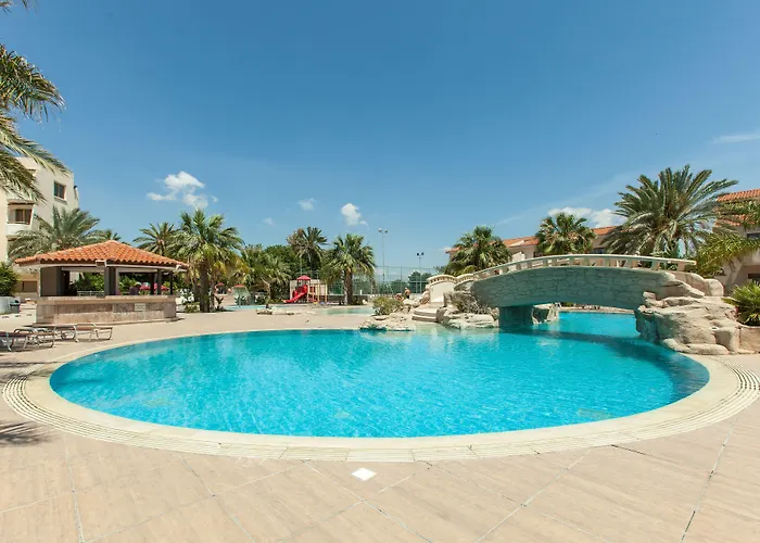 Crown Henipa Hotel Larnaka