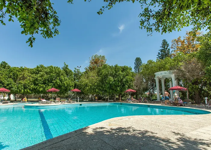 Hotel Crown Henipa 3*