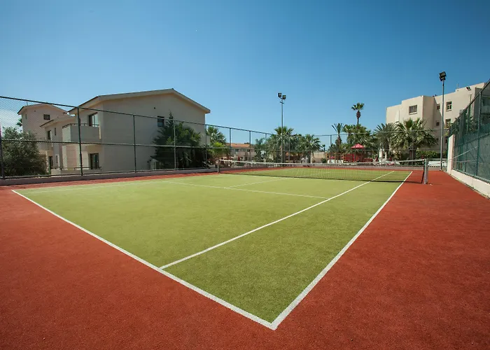 Hotel Crown Henipa 3*