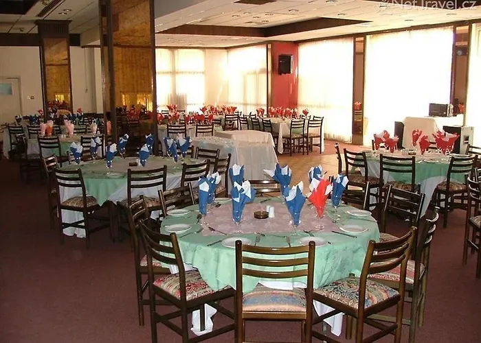 Crown Henipa ラルナカ