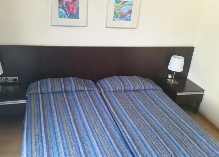 Crown Henipa Hotel 3*