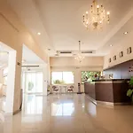 Crown Henipa Hotel Larnaca