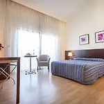 Hotel Crown Henipa