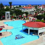 Hotel Crown Henipa 3*