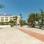 Hotel Crown Henipa Larnaca