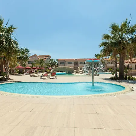 Crown Henipa Hotel