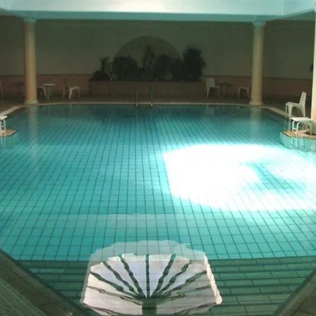 Hotel Crown Henipa Larnaca