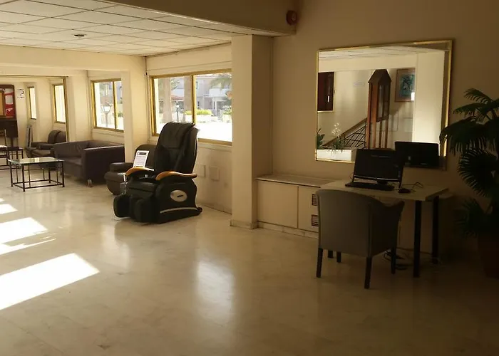 Crown Henipa Ξενοδοχείο 3*