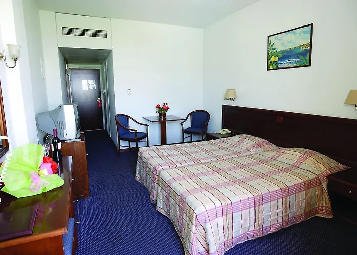 Crown Henipa Ξενοδοχείο 3*