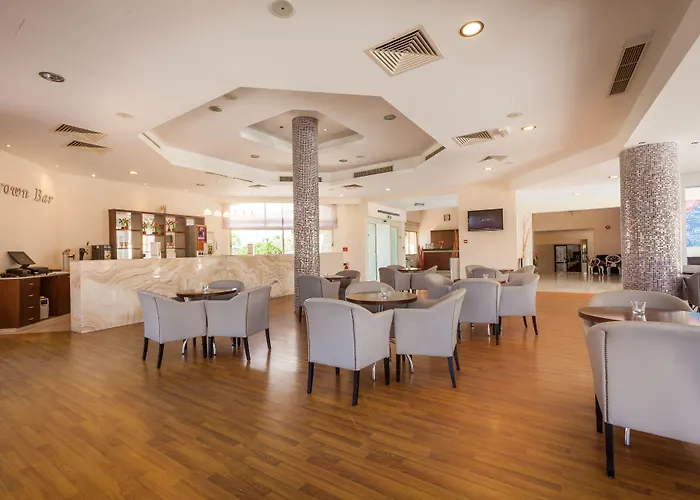 Crown Henipa Ξενοδοχείο Λάρνακα