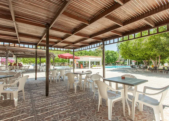 Crown Henipa Ξενοδοχείο 3*