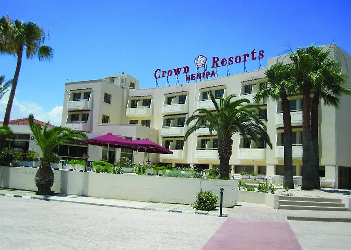 Ξενοδοχείο Crown Henipa