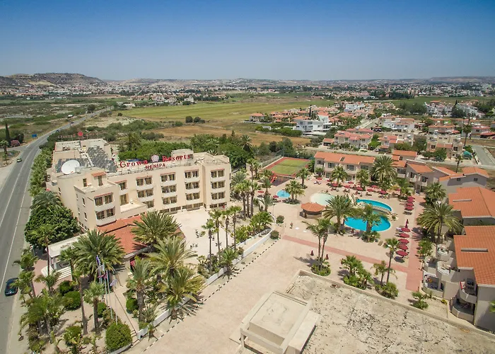 Ξενοδοχείο Crown Henipa 3*