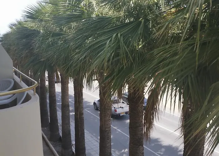 Ξενοδοχείο Crown Henipa Λάρνακα