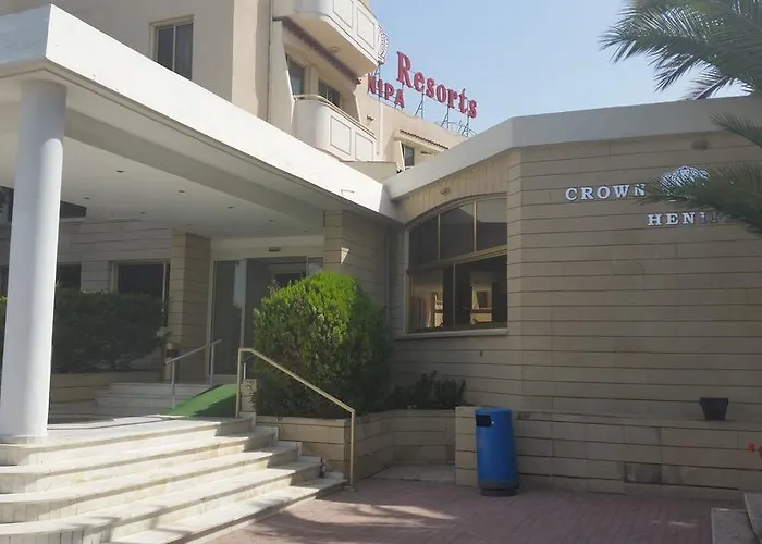 Ξενοδοχείο Crown Henipa 3*